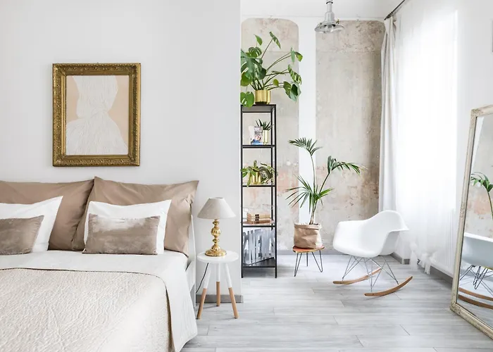 Stylish Apartment In The Heart Of The Center With Air Conditioner