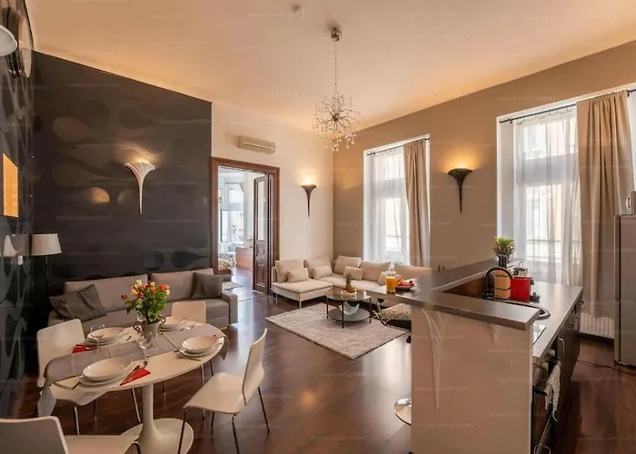 Magnificent Elegance By Erzsebet Krt & New York Cafe