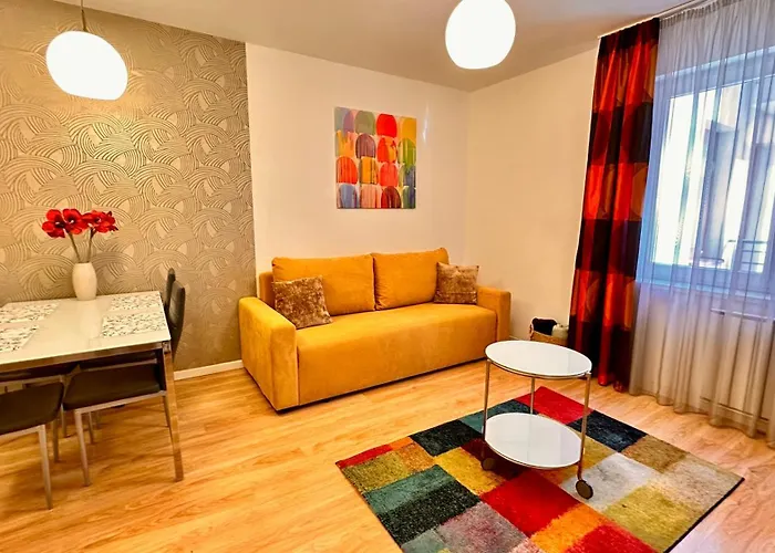 The Prince\'S Neighbour Apartment Budapest With Free Garage