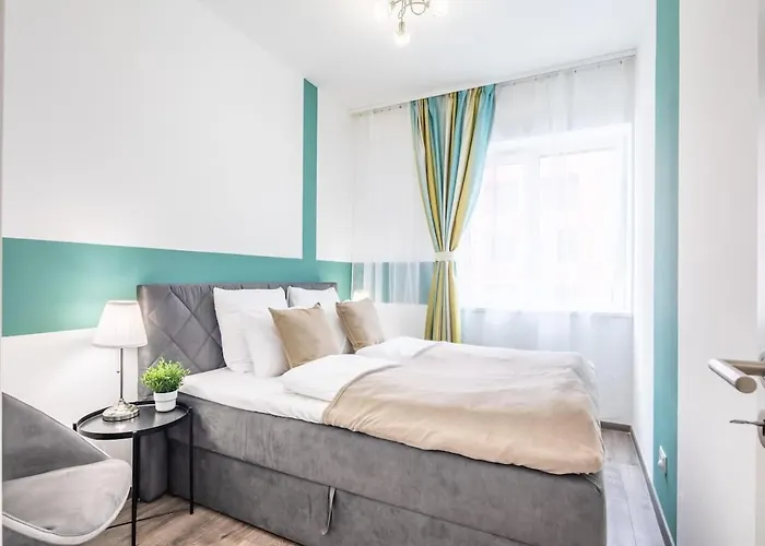 Brand New - Modern & Comy At River