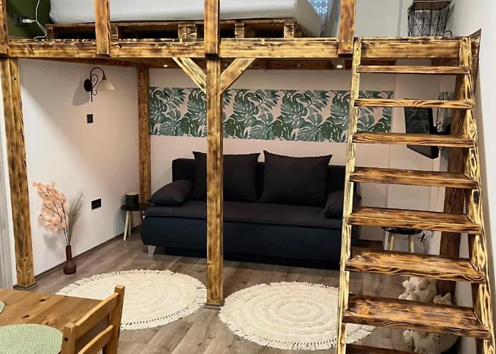Cozy Apartment Close To M0 Way