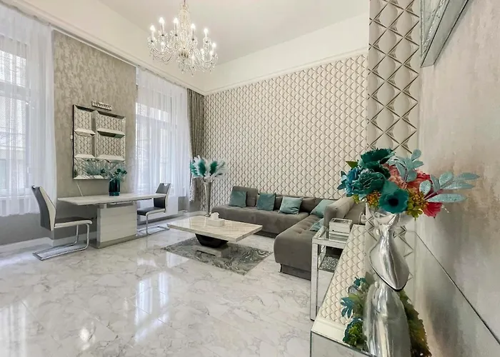 Apartment In Centre Of Budapest