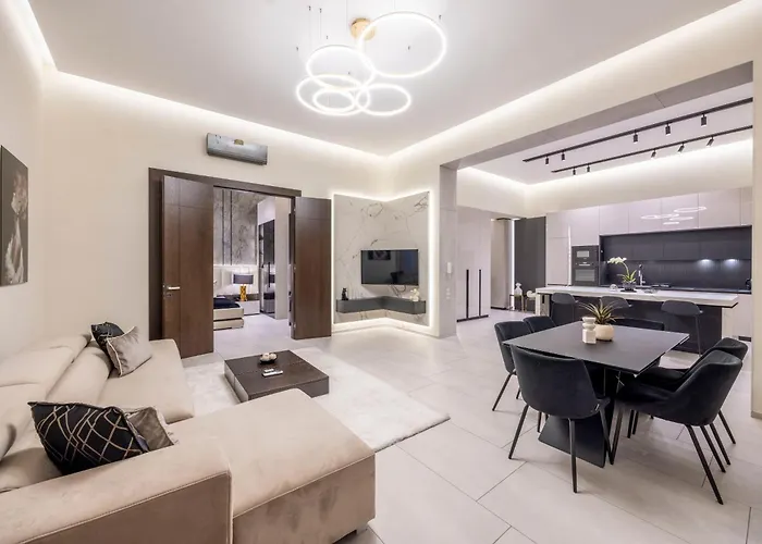 Luxurious High-End Grand Residence In The Center Of Budapest