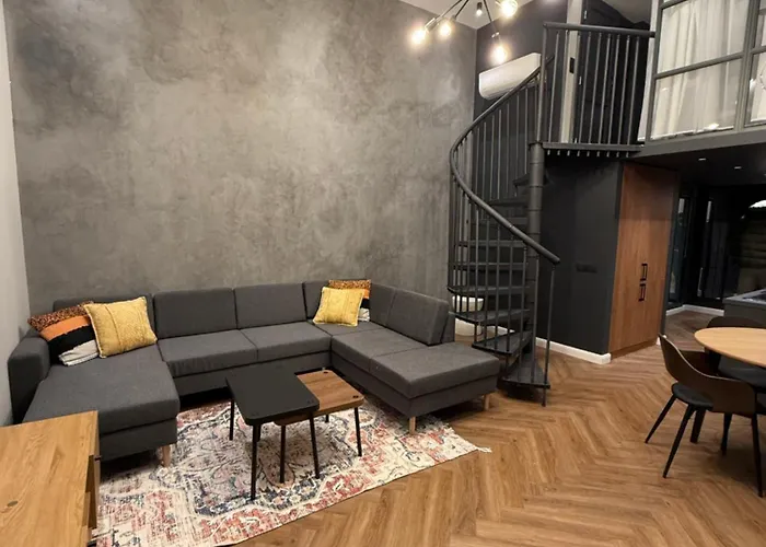Central Lofty Space