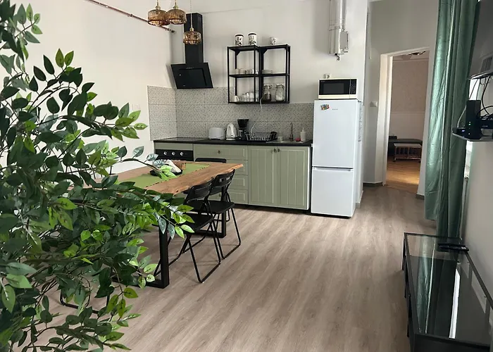 Diamond Astoria 4