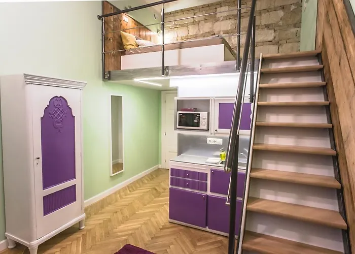 Hollo Apartment