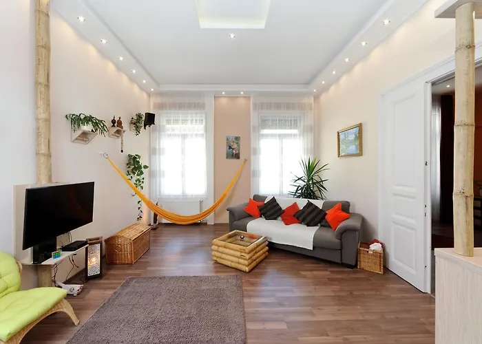 Puravida: Deluxe & Studio Apartment