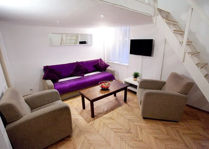 Budapest Easy Flat Opera