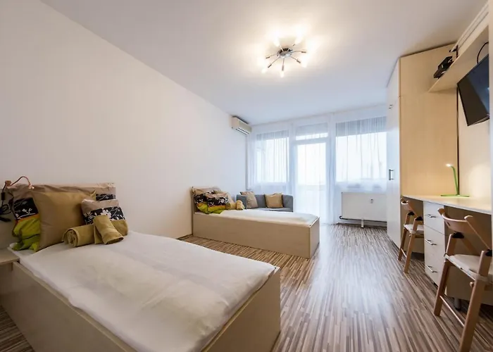 Central Home- Pesterzsébet