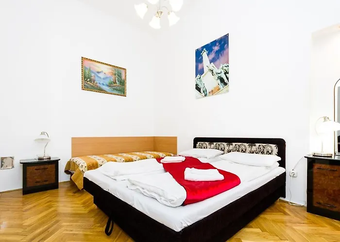 Grand Boulevard Apartments
