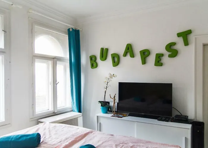 Queen Bed Central Budapest