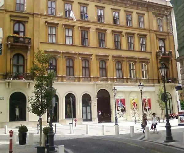City Center Apartment