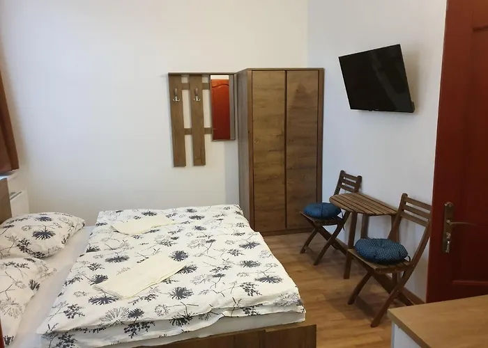 Guest House Orczy Park