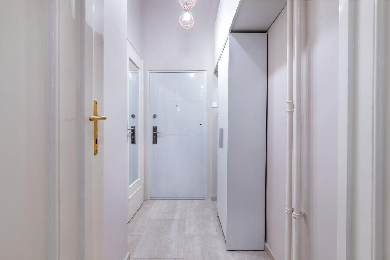 Economy Downtown Design - Free Parking - Balcony - Super Puplic Transport - Ac Appartement *