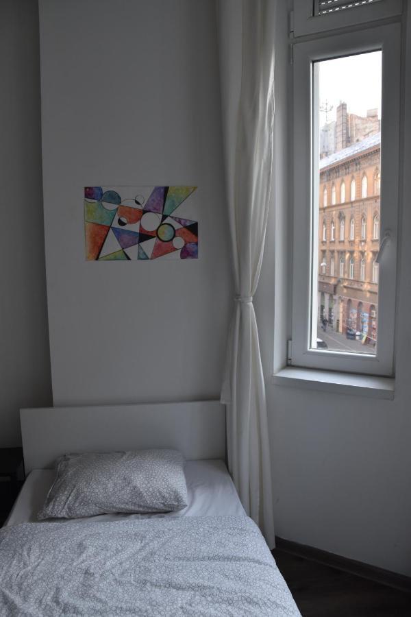 Gb Hostal *