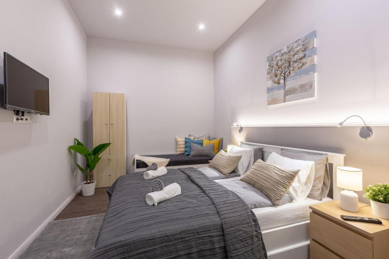 Luxury Central Next To The Fashion Str. Apartamento Budapest