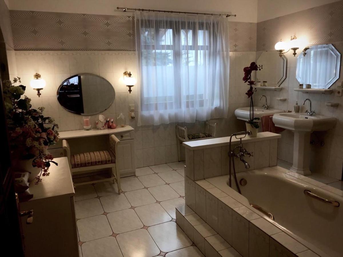 Villa Mercedes Garden Budapest