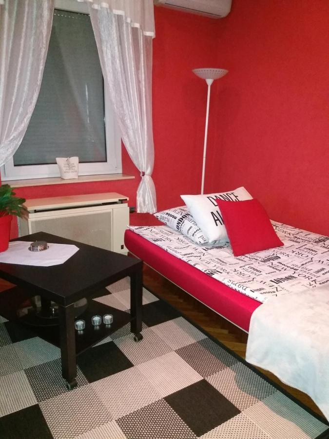 Gizella Apartamento *