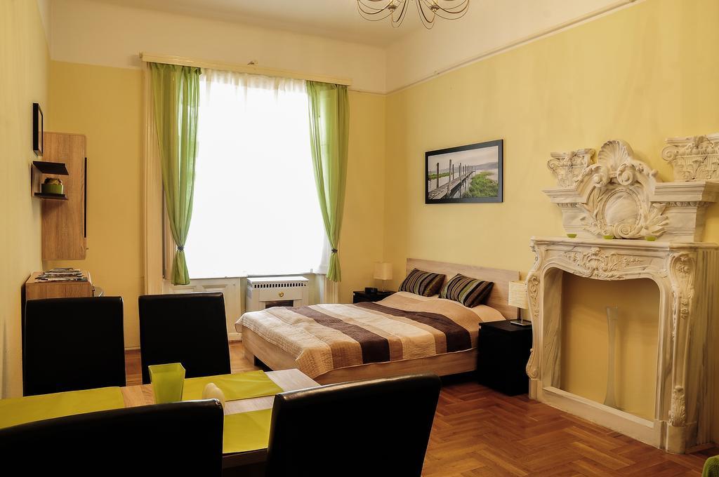 Green Apple Apartman Apartment