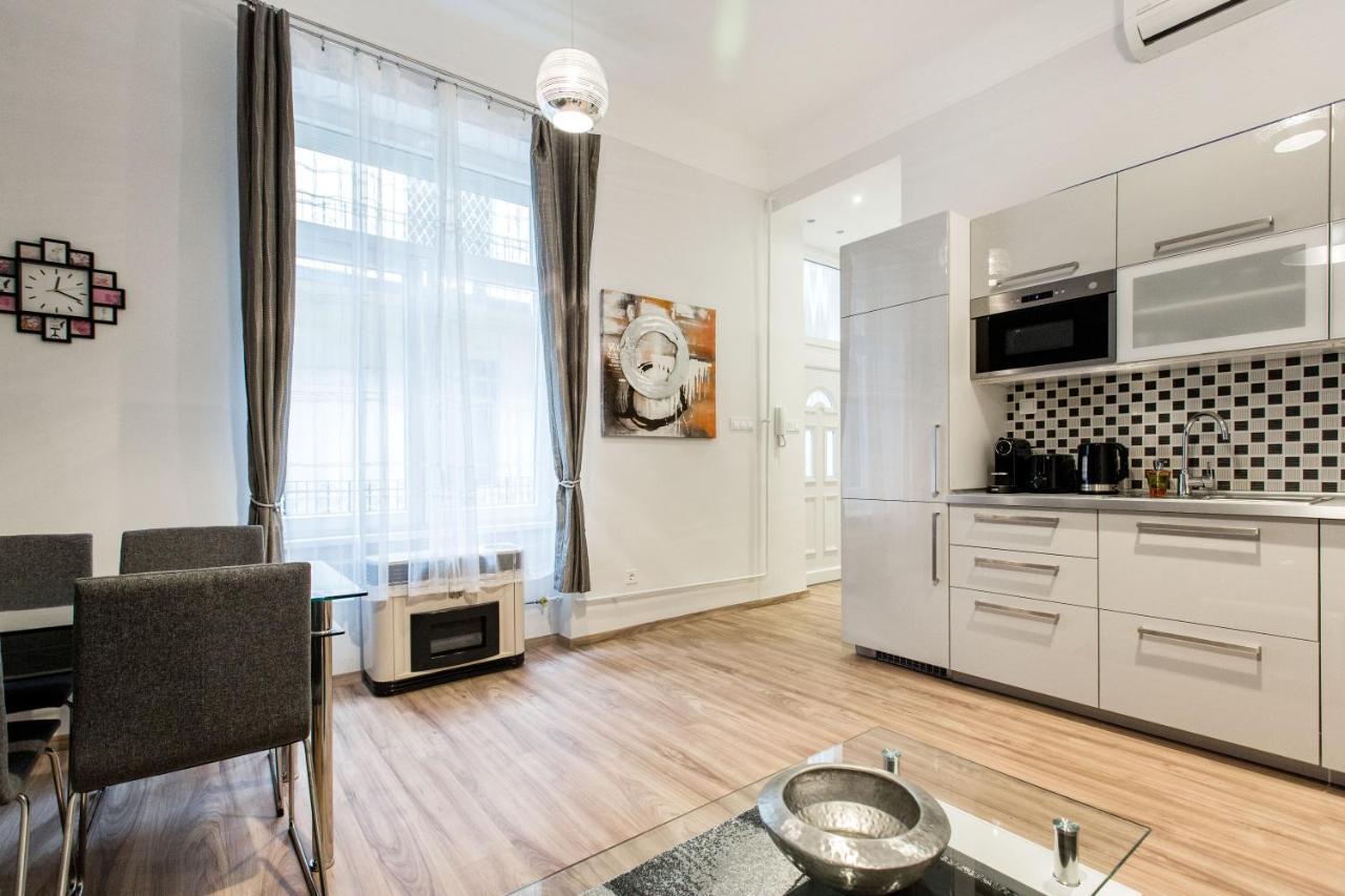 Appartement Quiet Nest In The Bustling Centre Of Boedapest