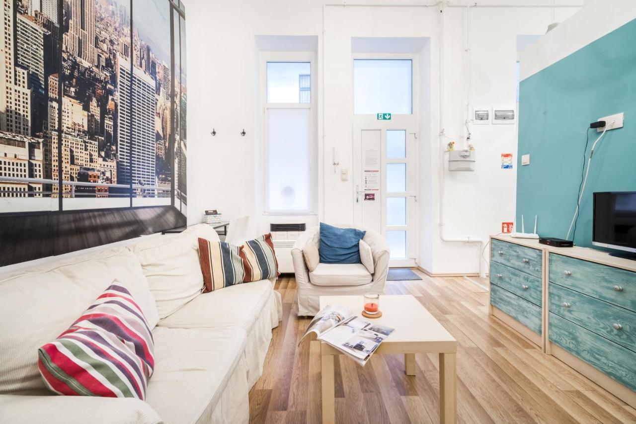 Apartment Bpr Rainbow Design