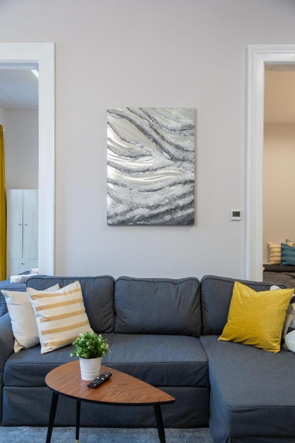 Luxury Central Next To The Fashion Str. Apartamento Budapest