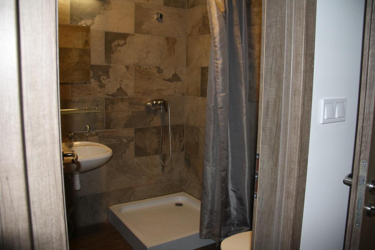 Rotter Lajos * Budapest