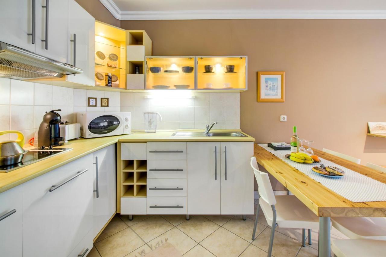 Viola - Newly Furnished With Free Garage!