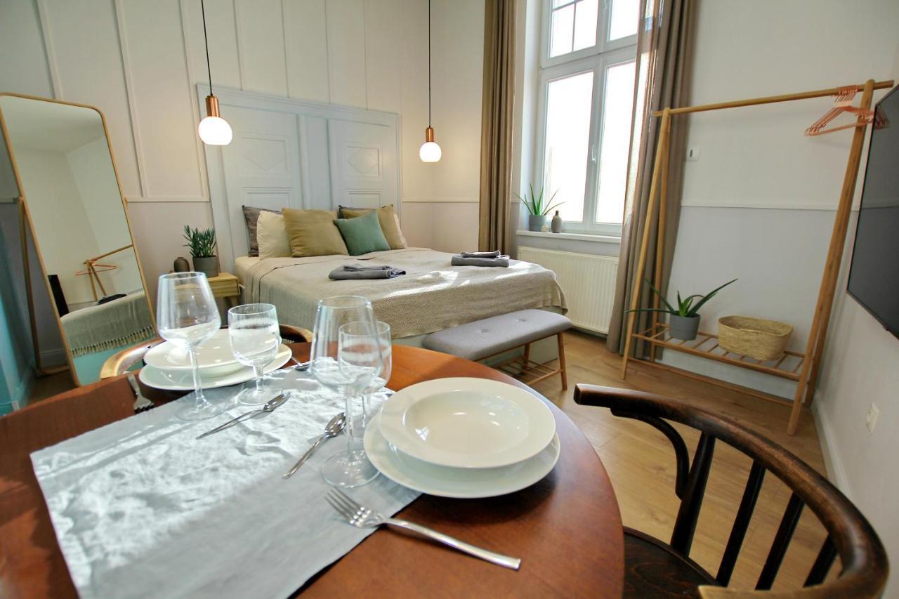 Apartahotel Classy Deák Square