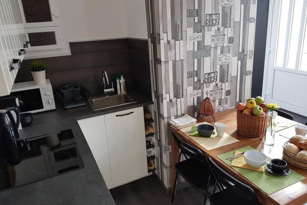 Cozy Design Downtown Apartman