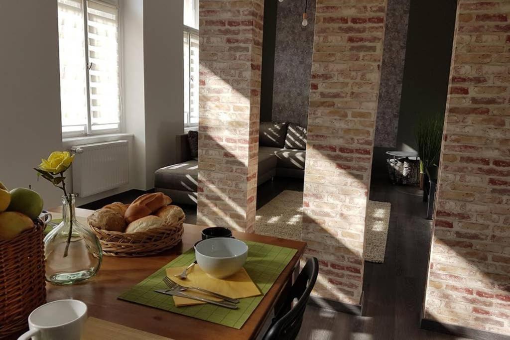 Cozy Design Downtown Apartman *