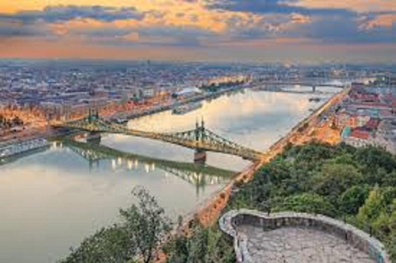 Apartment Dfive New Stylish Lux At The Centre Budapest