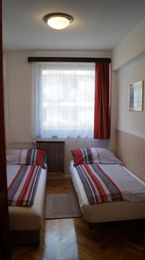 Sinko - Free Garage Parking, Central, 2 Bedrooms 4 Single Beds, Flexi Check-out Apartmán