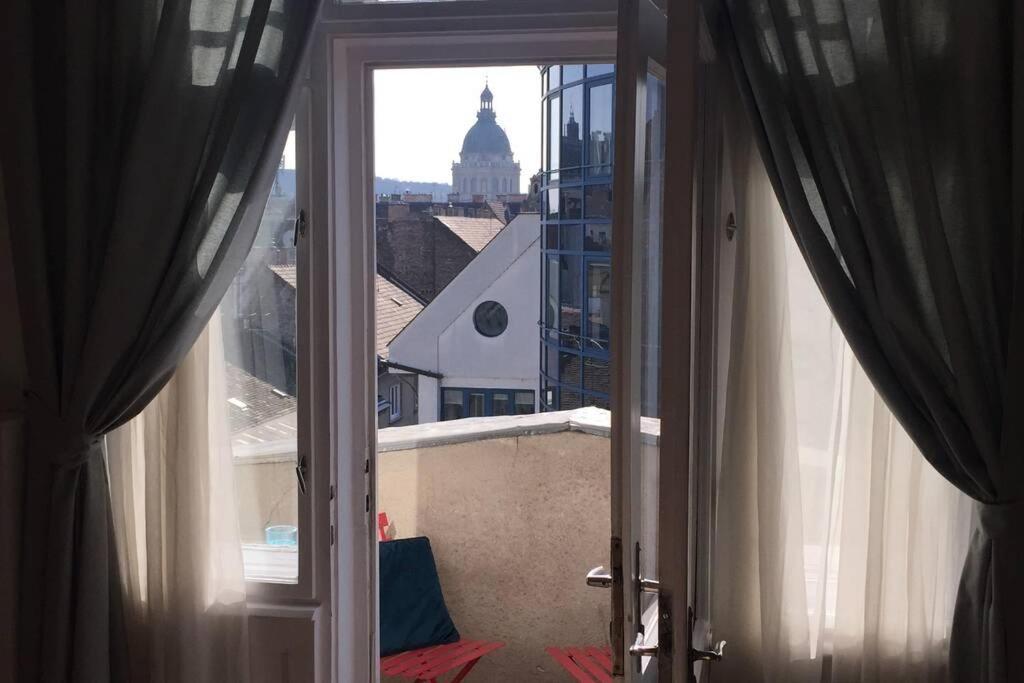 Elegance At The Opera Apartmán *