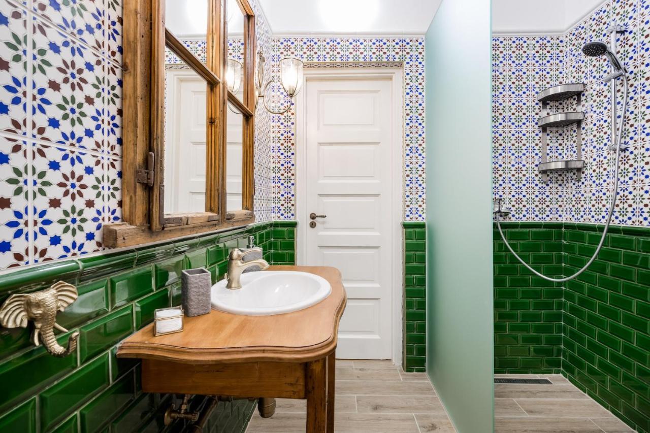 Unique & Stylish - Of Traveler In Center * Budapest