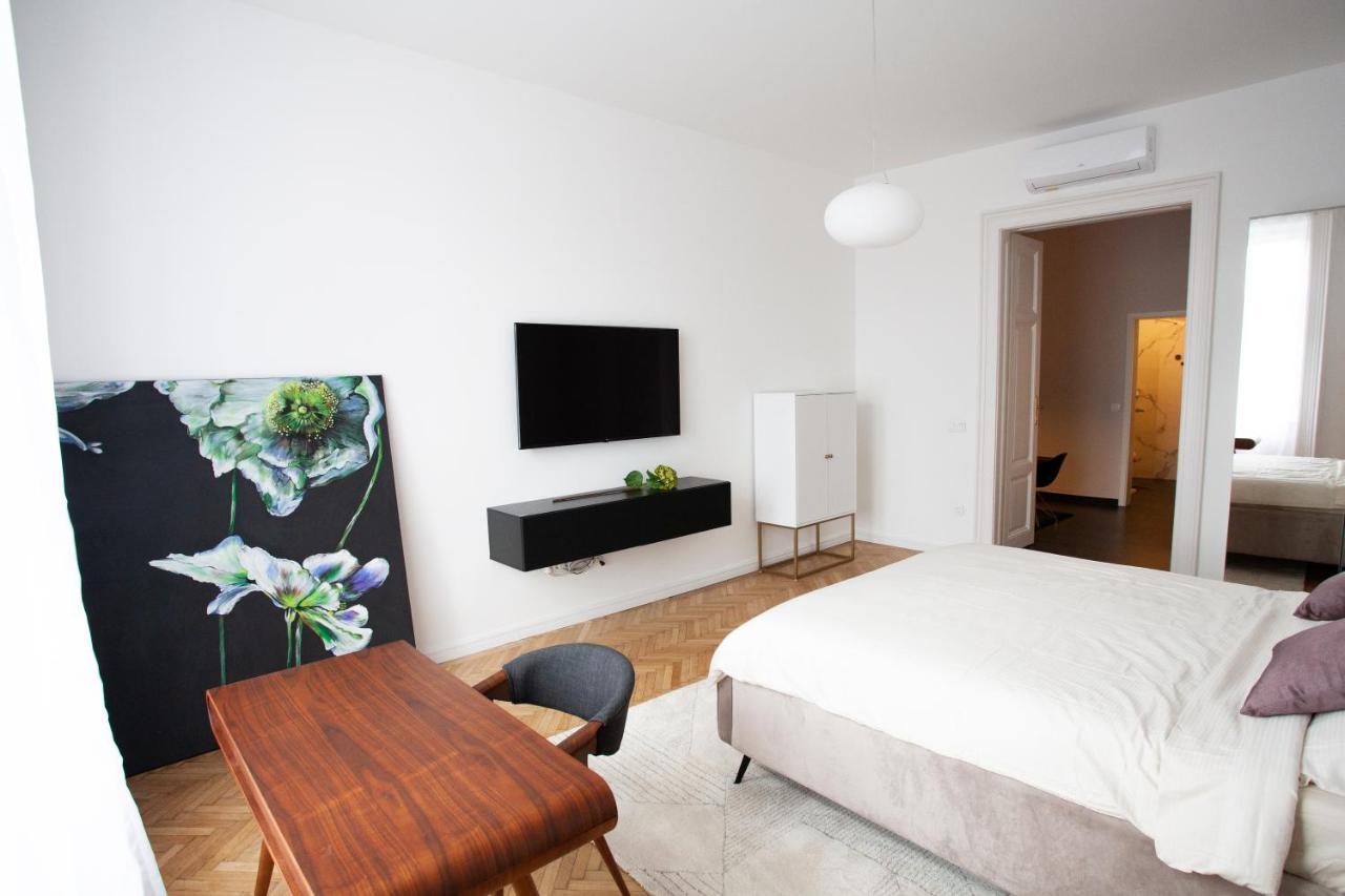 Apartment Real Deluxe Next To Danube