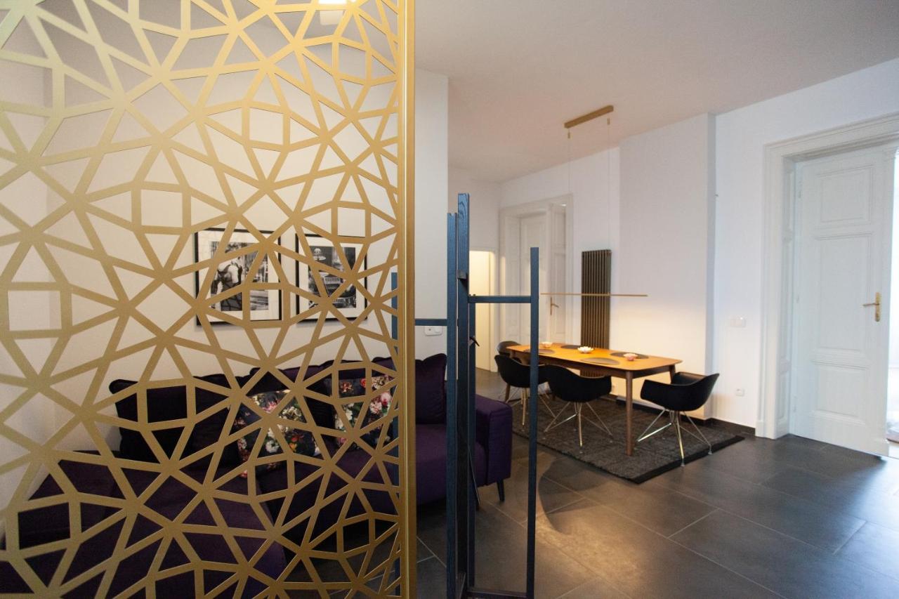 Apartment Real Deluxe Next To Danube Budapest