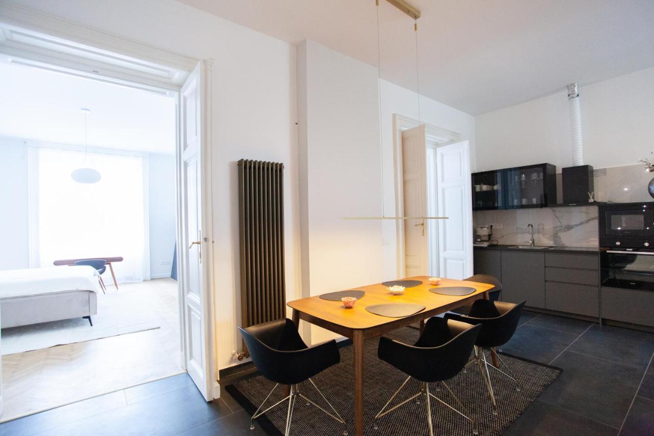 Real Deluxe Next To Danube * Budapest