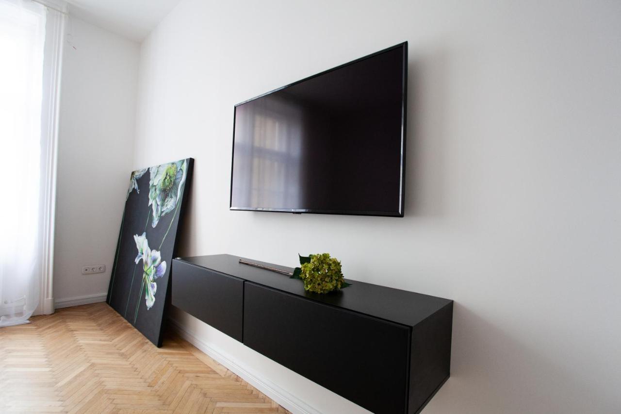 Real Deluxe Next To Danube * Budapest