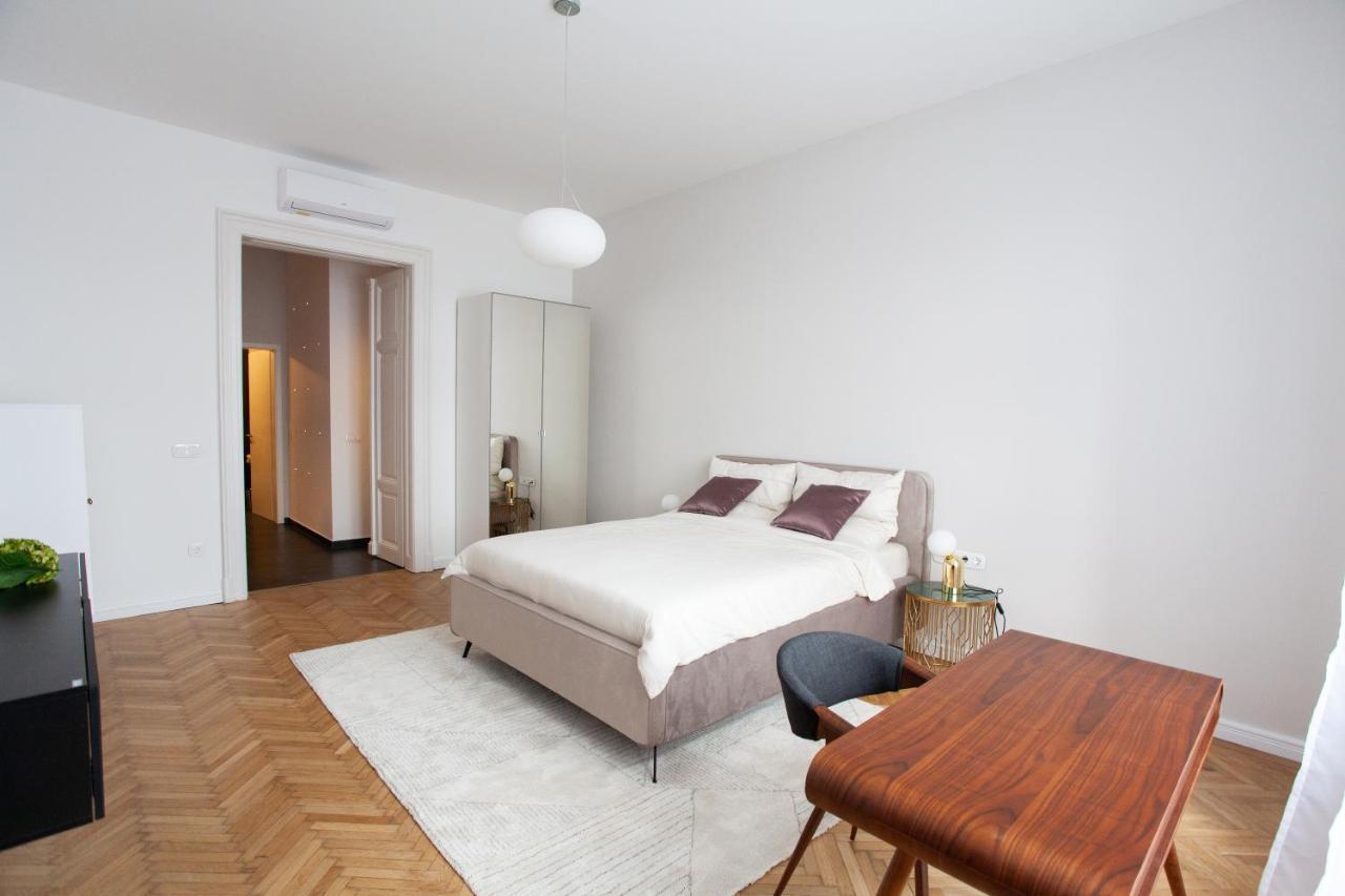 Real Deluxe Next To Danube * Budapest