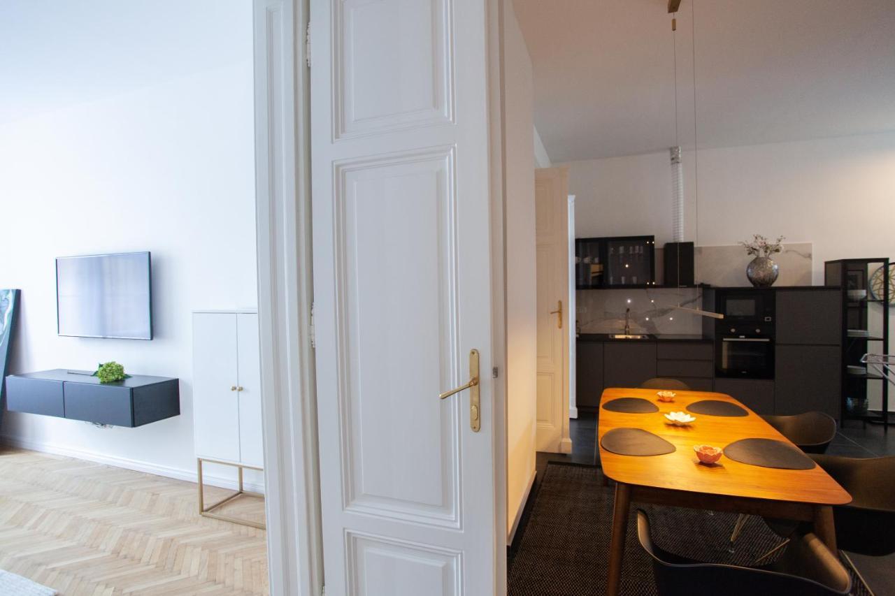 Real Deluxe Next To Danube Apartment Budapest