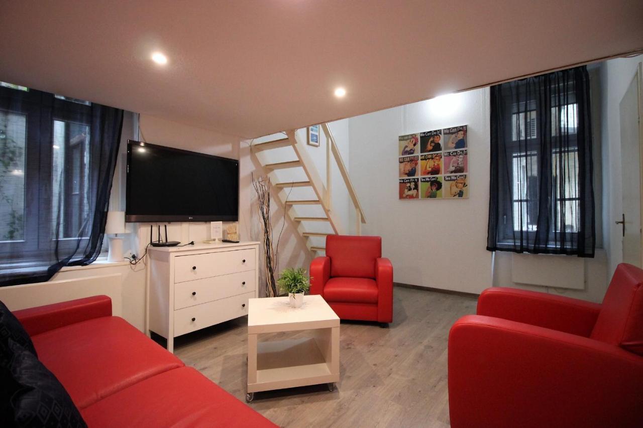 Easy Flat Opera Apartman *