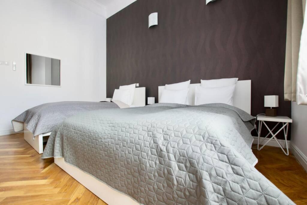 Apartment Premium By Hi5-vaci Str. 3 Bedroom