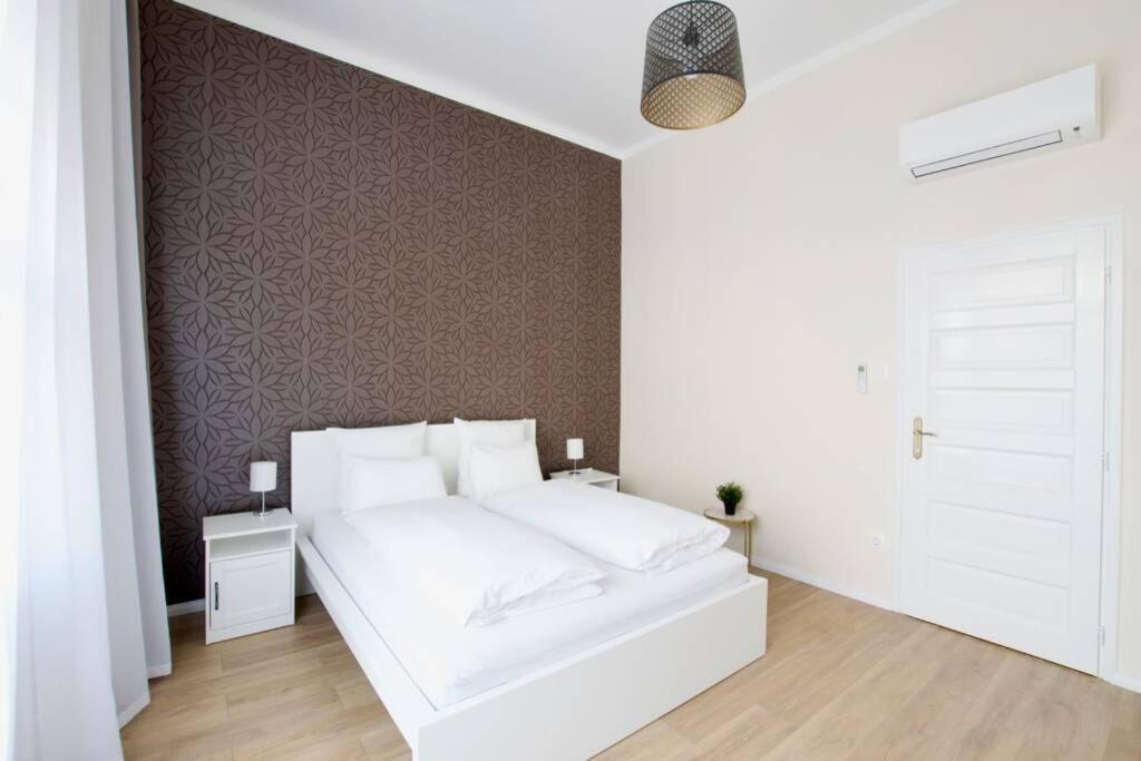 Premium By Hi5 - Astoria 4 Bedroom Apartament