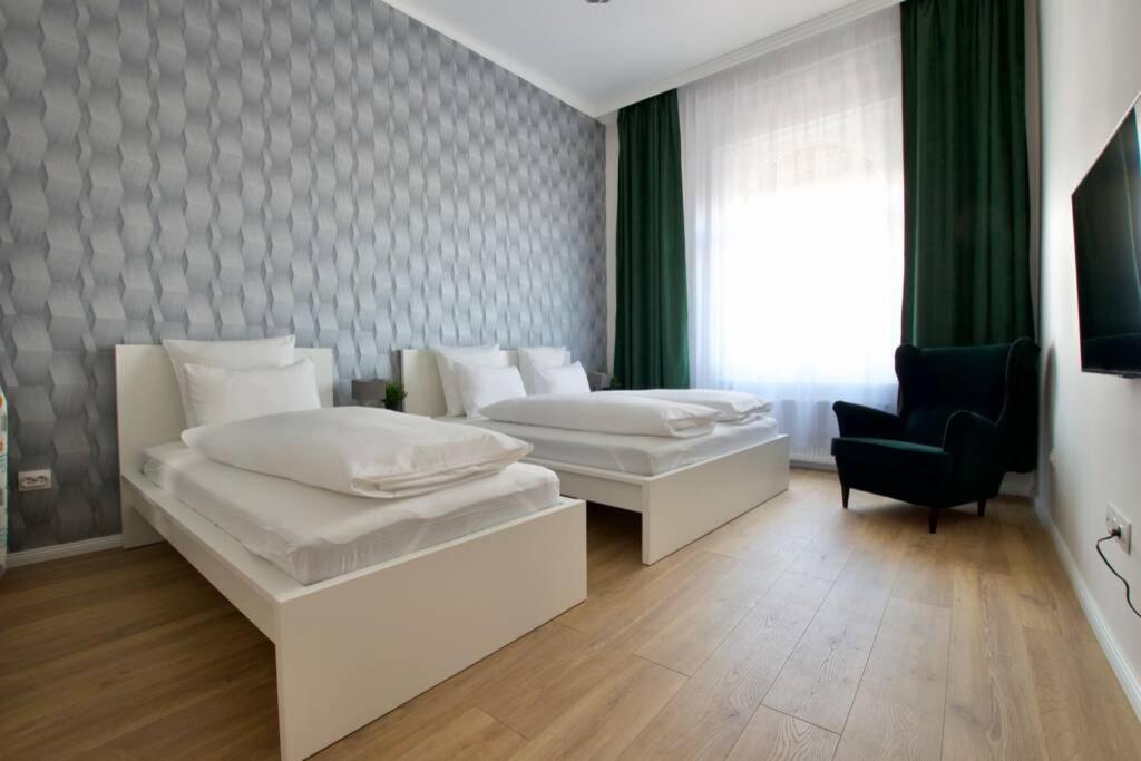 Premium By Hi5 - Astoria 4 Bedroom * Budapeszt
