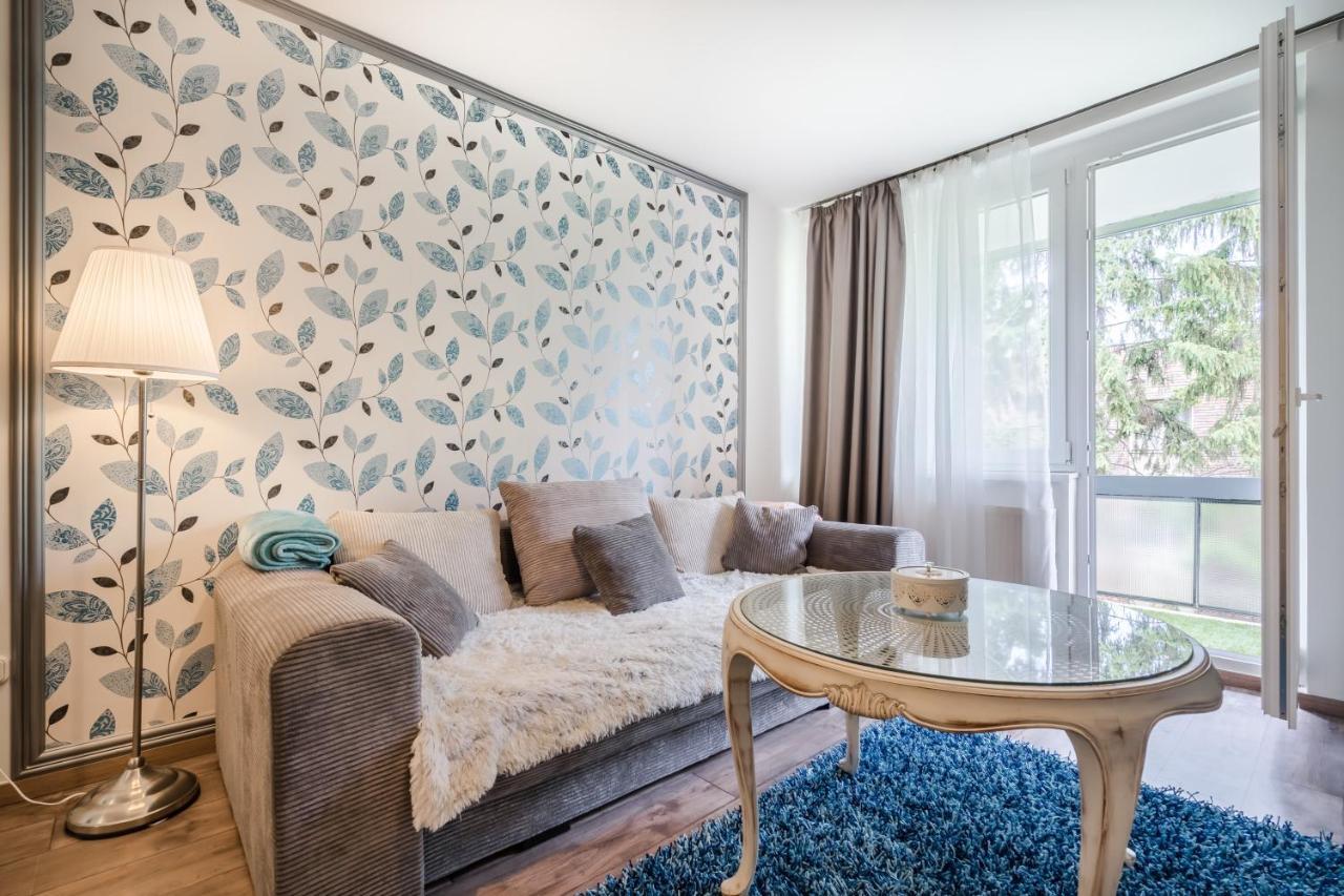 Appartement Belleville With Balcony