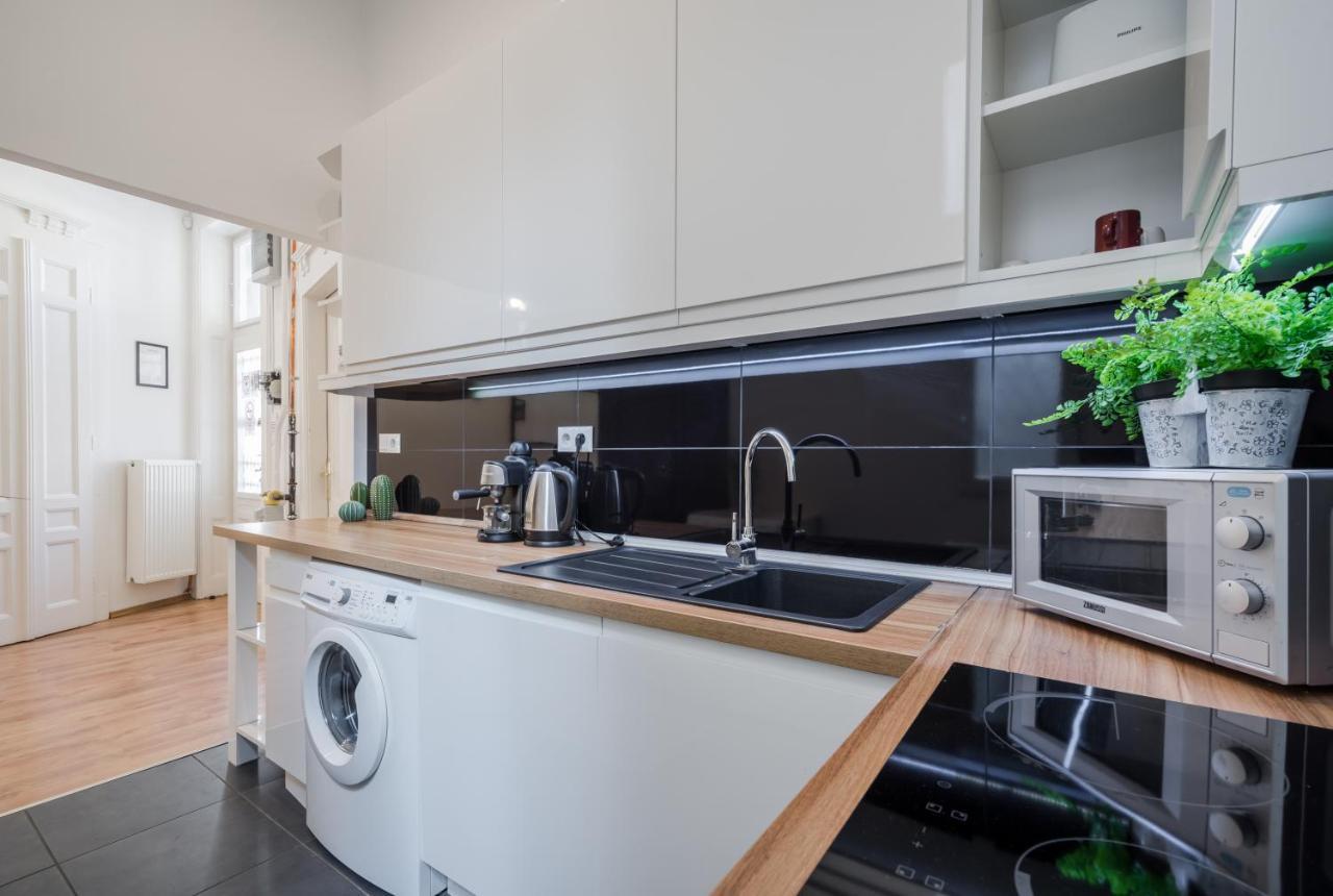 Real Zichy Apartment Budapest