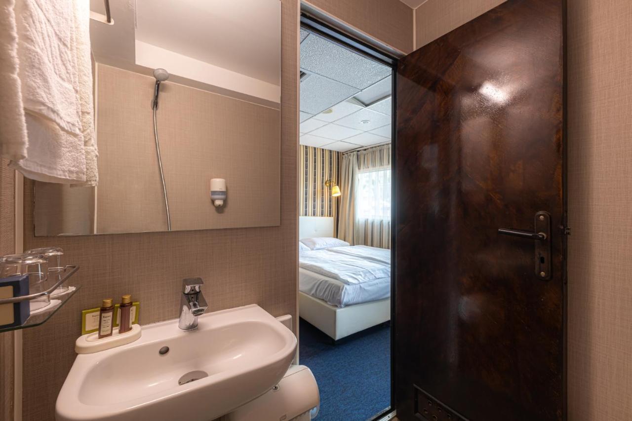 Grand Jules - Boat 3*
