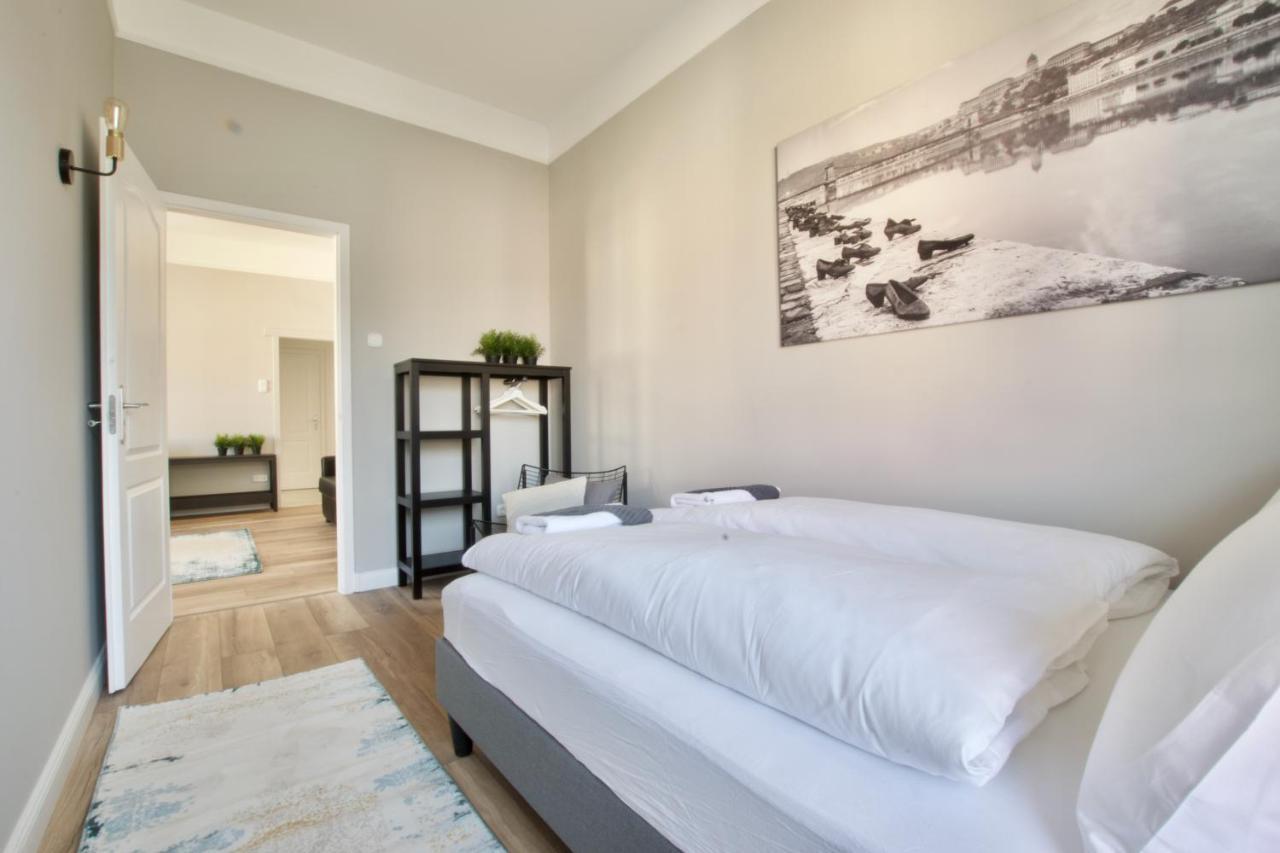 Standard By Hi5 - Tatra Street Apartment