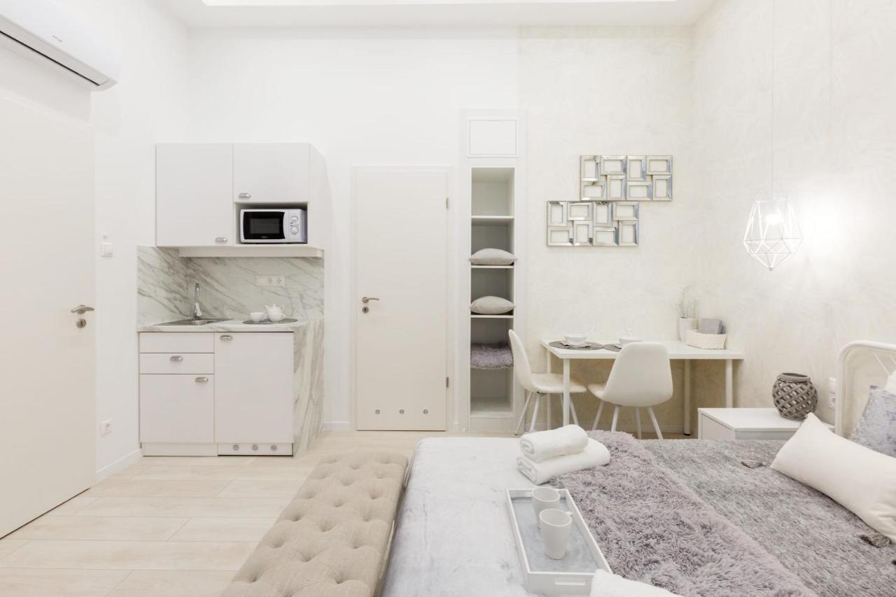 Ultra & Brand New Nest Apartmán *